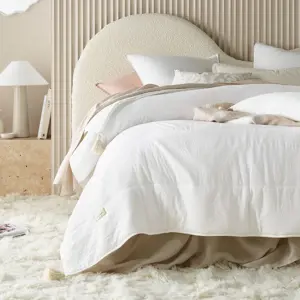 Produkt Bílý přehoz na postel Noemi se střapci 220 x 240 cm