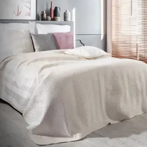 Produkt Kvalitní oboustranný přehoz na postel krémové barvy