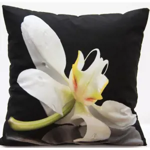 Produkt Kvalitní povlak na polštář s motivem bílého květu